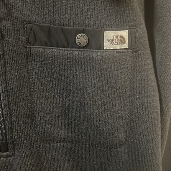 Men’s | North Face | Gordon Lyons 1/4 Zip | Black - Picture 3 of 4